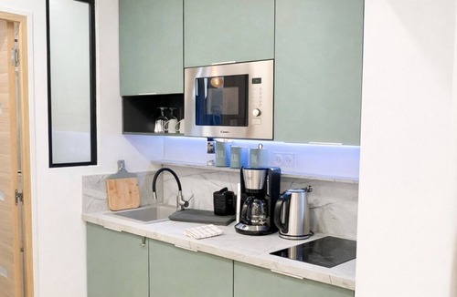 Mons-en-Baroeul Apartment | The Emerald Studio