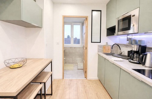 Mons-en-Baroeul Apartment | The Emerald Studio