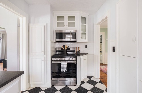 Central Oklahoma City Cottage | The Emerald V/Historic Gem Near OU Med, Downtown