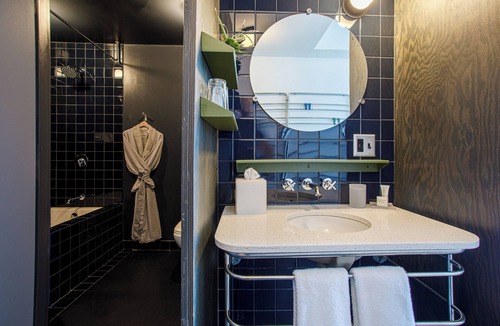 West Loop Hotel | The Emily Hotel