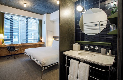 West Loop Hotel | The Emily Hotel