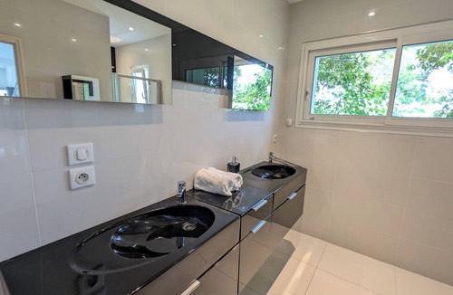 Grabels House | The Emma Luxe collection Piscine Nature clim 5 min from Montpellier