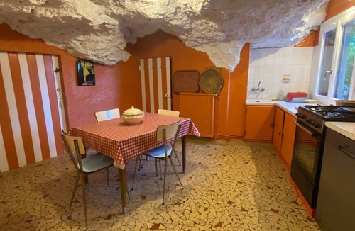 Courcay Apartment | The enchanted shores