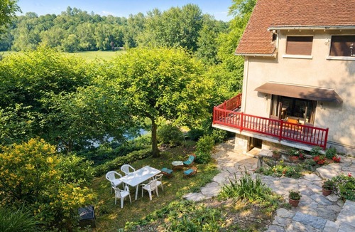 Courcay Apartment | The enchanted shores