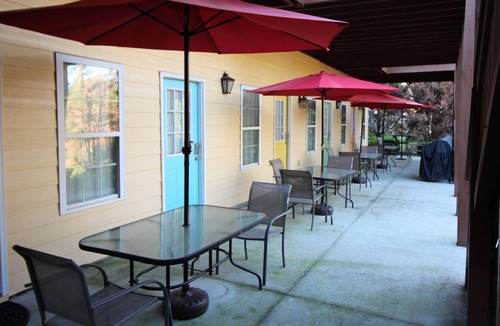 Ellenwood Apartment | The Enchanted Studio Green