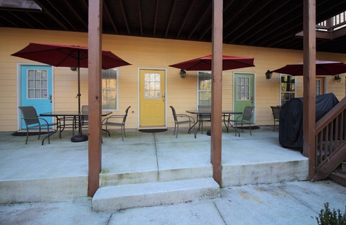 Cedar Grove Apartment | The Enchanted Studio Blue