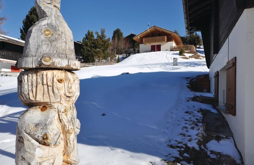Buerchen House | The enchanting Stockji holiday chalet is located on the edge of the Bürchen chalet zone.
