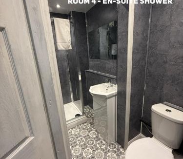 Whitby Hotel | The Endeavour