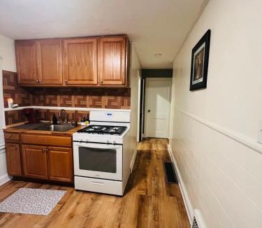 North Buffalo Apartment | The Englewood BNB Relaxed