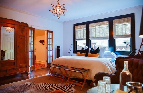 Waxahachie Bed & Breakfast | The English Merchant's Inn