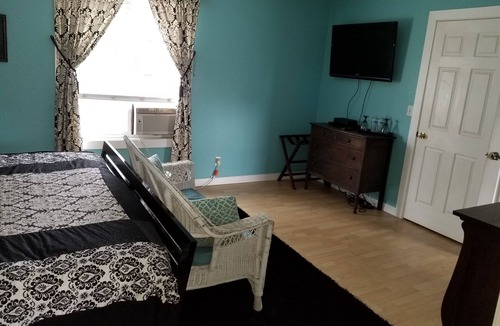 Yelm Bed & Breakfast | The entire bed and breakfast inn