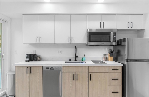 Fremont Apartment | The Equinox