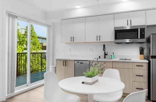 Fremont Apartment | The Equinox