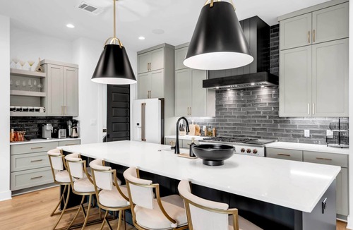 Burnet House | The Escape at 212 | Concierge Services | Promos Available