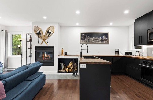 Lac Beauport House | The Escape - At the Water's'Edge
