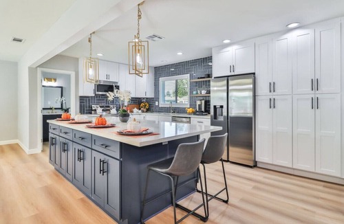 Winnetka House | The Escape Luxury Villa Pet Friendly Longer Stays
