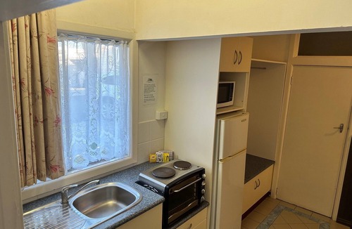 Lakes Entrance Hotel | The Esplanade Motel