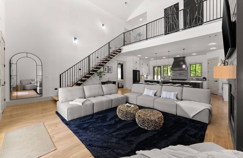Braselton House | The Estate, King Beds, near Chateau Elan and Road Atlanta, lake Lanier