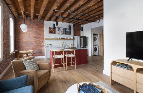 Old Port Apartment | The Evalina Hotel