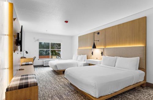 McCall Hotel | The Evergreen Hotel