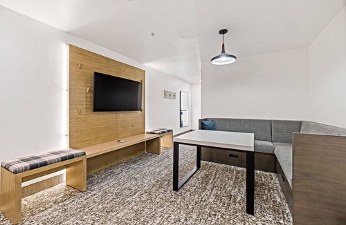 McCall Hotel | The Evergreen Hotel