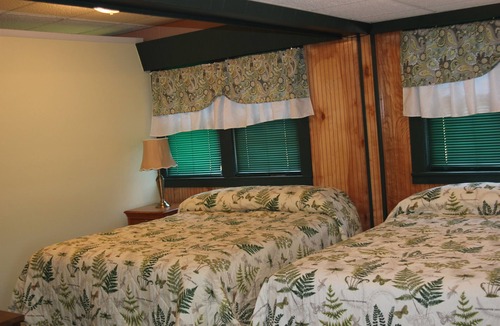 Town of Scriba Hotel | The Evergreen Motel