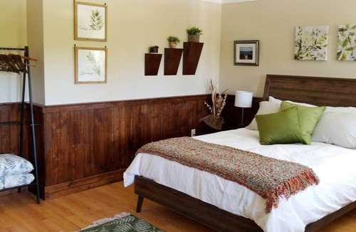 Trinity Bed & Breakfast | The Evergreen Suite, Trinity Guest House