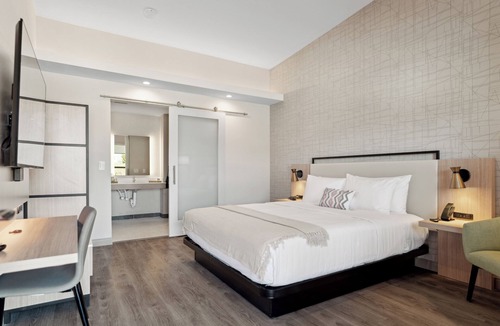 Corte Madera Hotel | The Evergreen