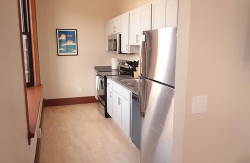 Marshland Apartment | The Exchange 13 | Historic Bldg, Studio, Dwntwn
