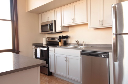 Marshland Apartment | The Exchange 21 | Historic Bldg, 1 Bed, Dwntwn