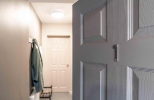 Tewkesbury Apartment | The Exchange Apartments with Permit Parking