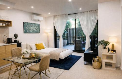 Caulfield North Apartment | The Executive Garden Reisdence