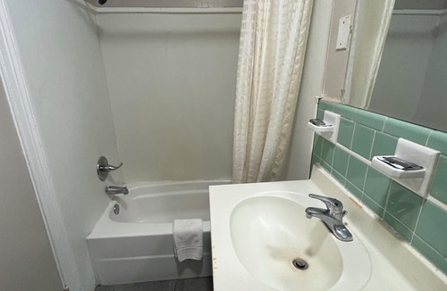 Danville Hotel | The Executive Inn