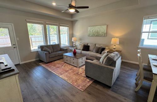 College Station House | The Expo Retreat, Walk to Brazos County Expo