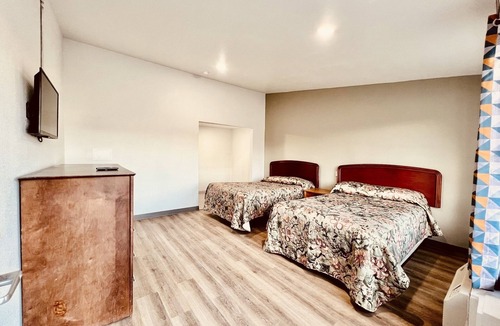 Northridge Hotel | The Express Inn