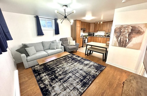 Hull Apartment | The Extravagant Minimalist