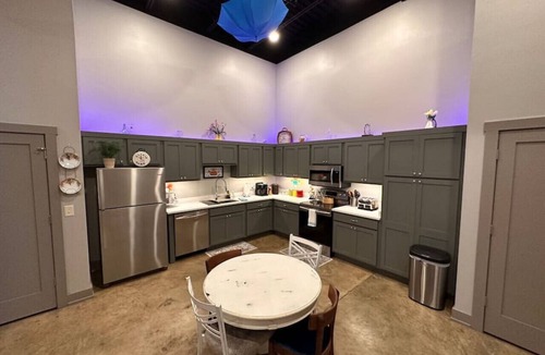Gadsden Apartment | … The F r i e n d s Experience …