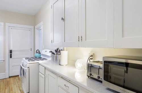 Summit Hill Apartment | The Fabulous flamingo