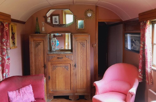 Ouroux House | The fairground wagon