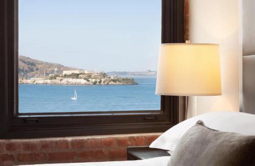 Fisherman's Wharf Hotel | The Fairmont Heritage Place Ghirardelli Square