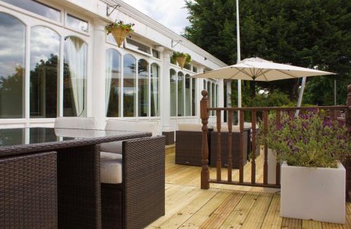 Rushmoor District Hotel | The Falcon Hotel