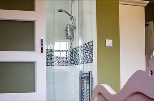 Rushmoor District Hotel | The Falcon Hotel