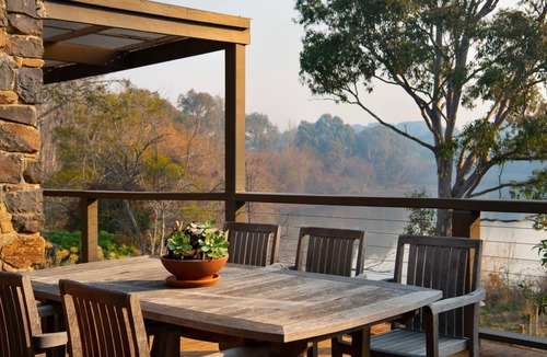 Werona House | The Falls at Lake Werona