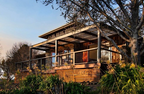 Werona House | The Falls at Lake Werona