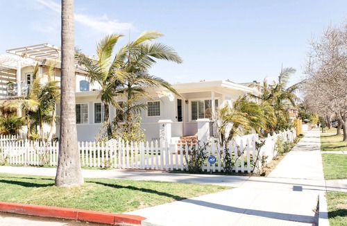 Crown Point House | The Family Beach House