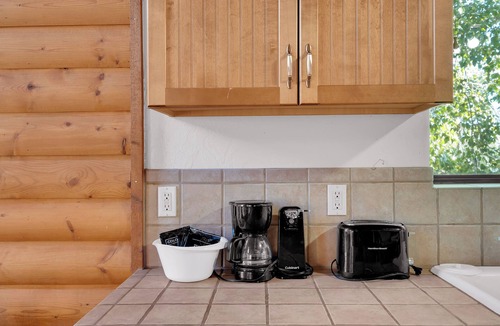 Summerhaven Cabin | The Family Bear Cabin at Mt. Lemmon Hotel