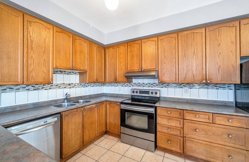 Ajax House | The Family Domain