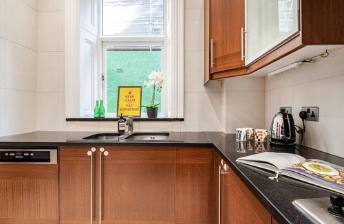 Frognal and Fitzjohns Apartment | The Family Getaway - by Out of Office Lifestyle