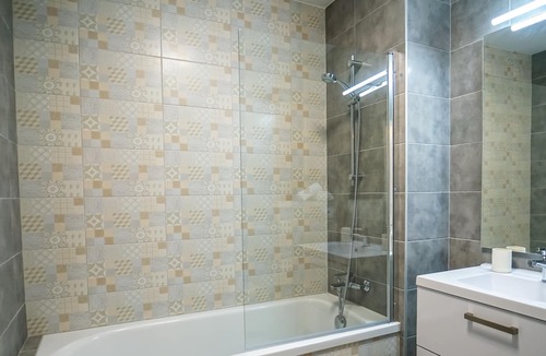 Chaparon Apartment | The Family Lake - 2 bedroom apartment, terrace & parking