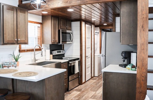 Dover House | The Family Truckster ("In The Pines" at KY Lake) | 120 Pine Grove Lane, Dover, TN 37058